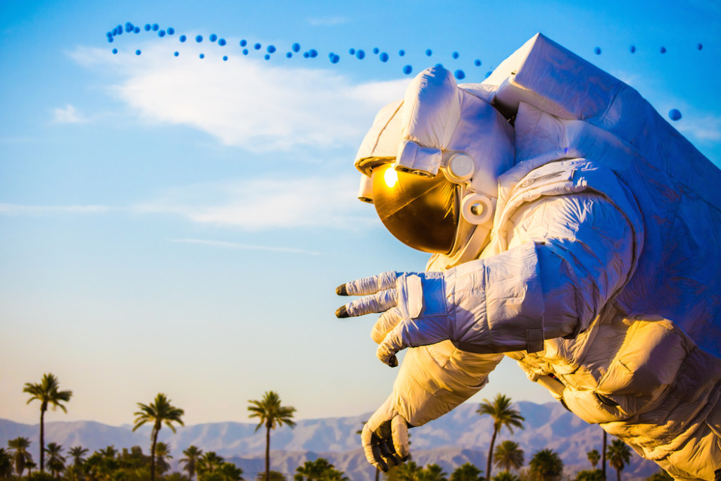 uber-coachella-shuttle-service-xpress-shuttles-california